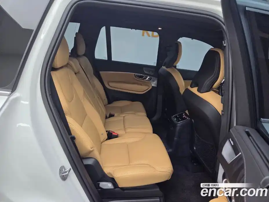 Volvo XC90 2024 2.0 Автомат в Москве № 230818, фото 13