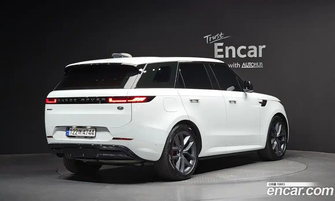 Land Rover Range-Rover Sport 2023 3.0 Автомат в Москве № 231234, фото 8