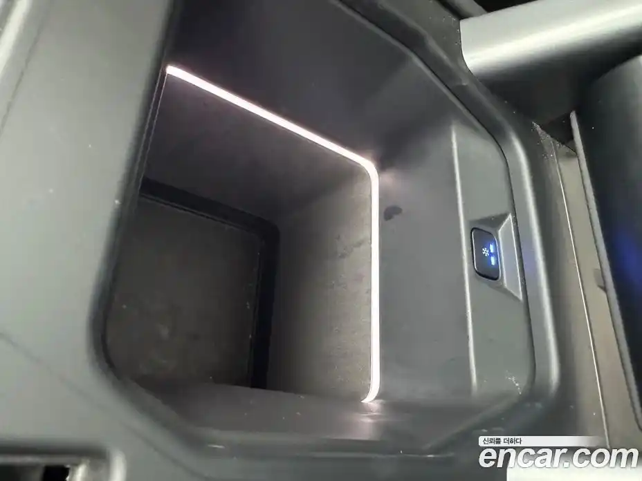 Land Rover Defender 2023 3.0 Автомат в Москве № 231328, фото 13