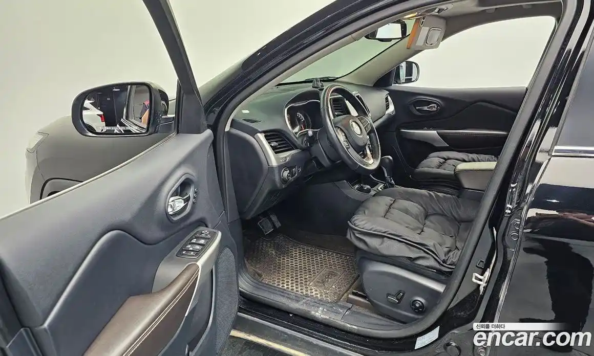 Jeep Cherokee 2017 2.2 Автомат в Москве № 232661, фото 15