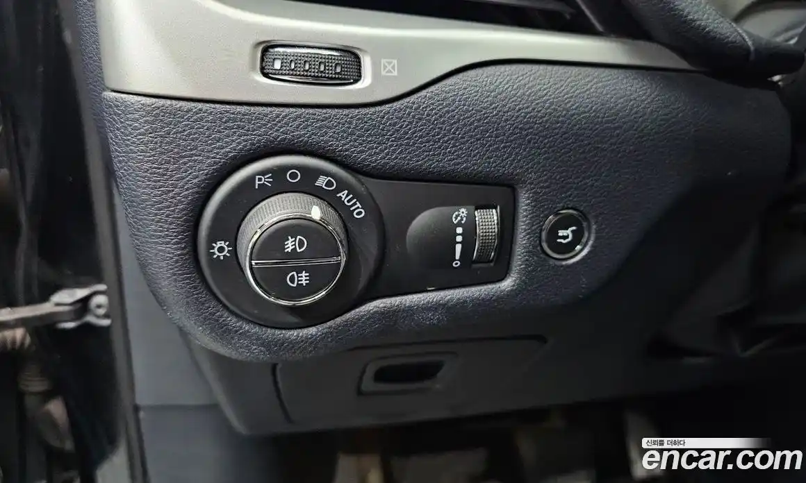 Jeep Cherokee 2017 2.2 Автомат в Москве № 232661, фото 5