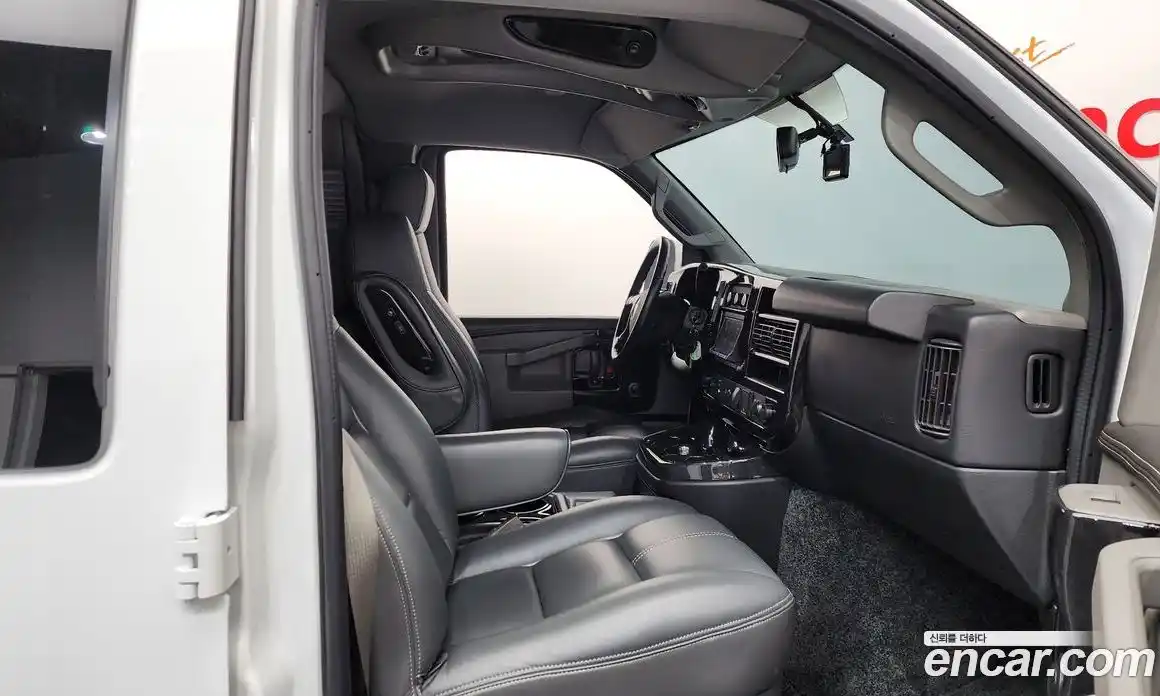 Chevrolet Express Van 2017 6.0 Автомат в Москве № 234334, фото 11