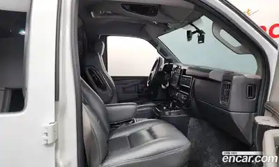 Chevrolet Express Van 2017 6.0 Автомат в Москве № 234334, миниатюра 11