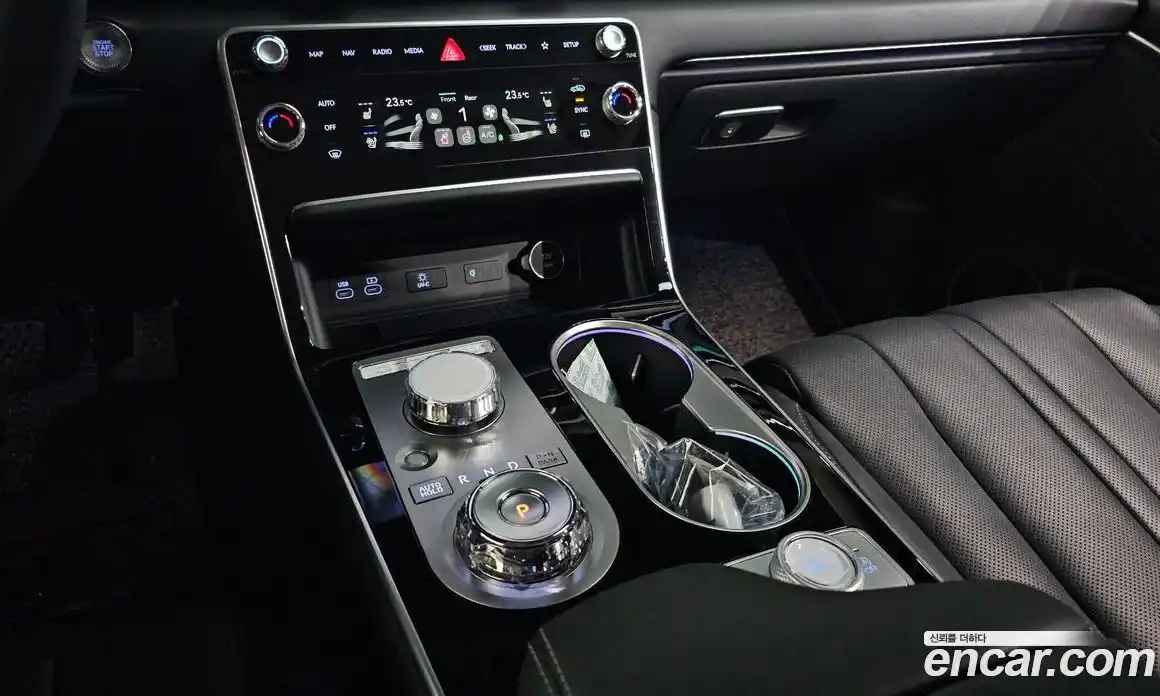 Genesis GV80 2024 2.5 Автомат в Москве № 24775, фото 17