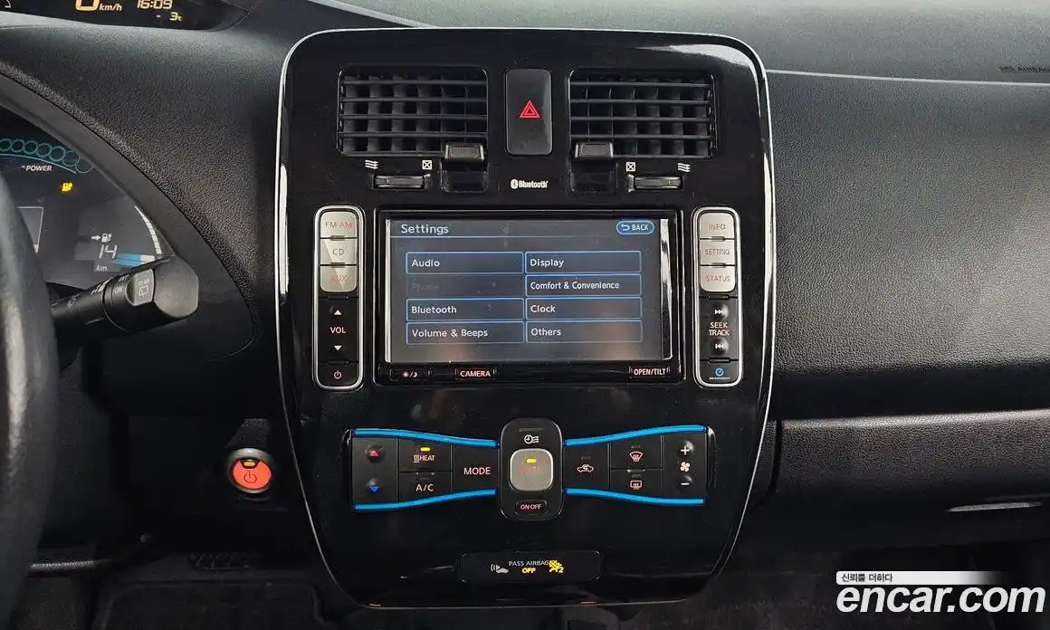 Nissan Leaf 2016 Автомат в Москве № 248752, фото 18