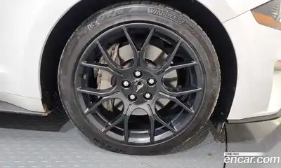 Ford Mustang 2019 2.3 Автомат в Москве № 255520, миниатюра 5