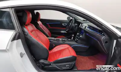 Ford Mustang 2019 2.3 Автомат в Москве № 255520, миниатюра 10