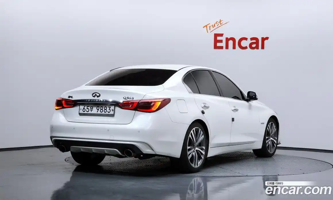 Infiniti Q50 2018 3.5 Автомат в Москве № 256159, фото 17