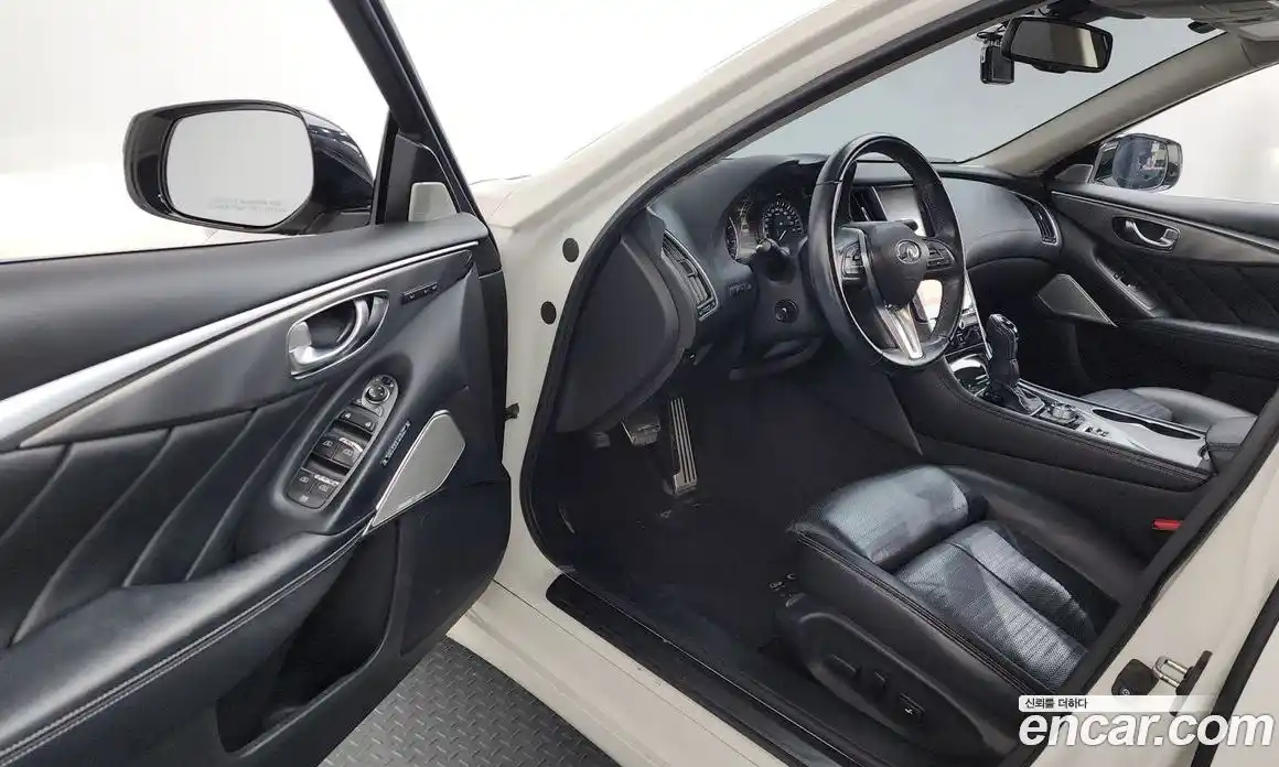 Infiniti Q50 2018 3.5 Автомат в Москве № 256159, фото 20