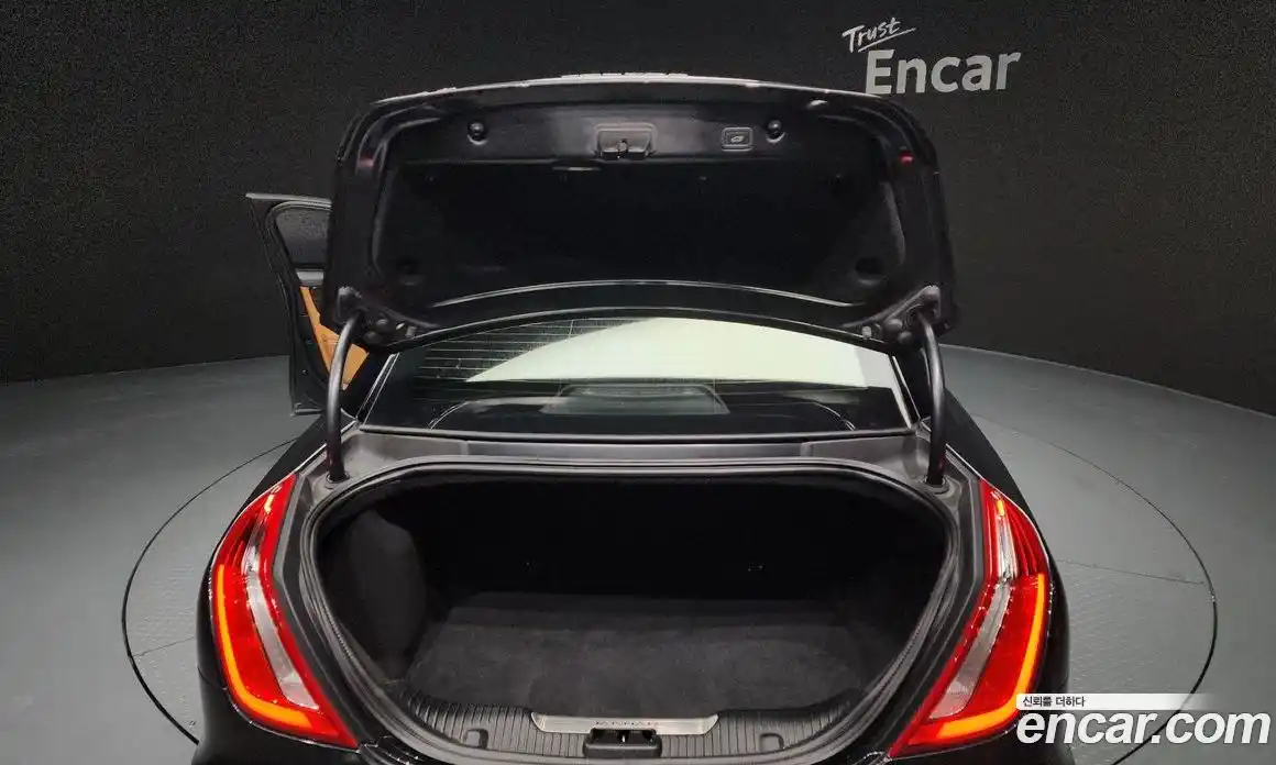 Jaguar XJ 2019 3.0 Автомат в Москве № 283830, фото 16