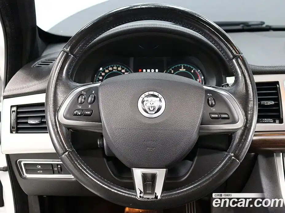 Jaguar XF 2013 3.0 Автомат в Москве № 284019, фото 16