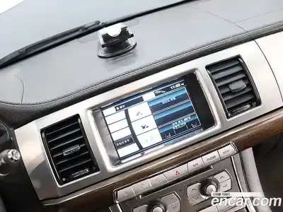 Jaguar XF 2013 3.0 Автомат в Москве № 284019, миниатюра 9