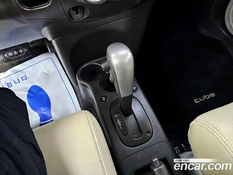 Nissan Cube 2013 1.8 Автомат в Москве № 284901, фото 9