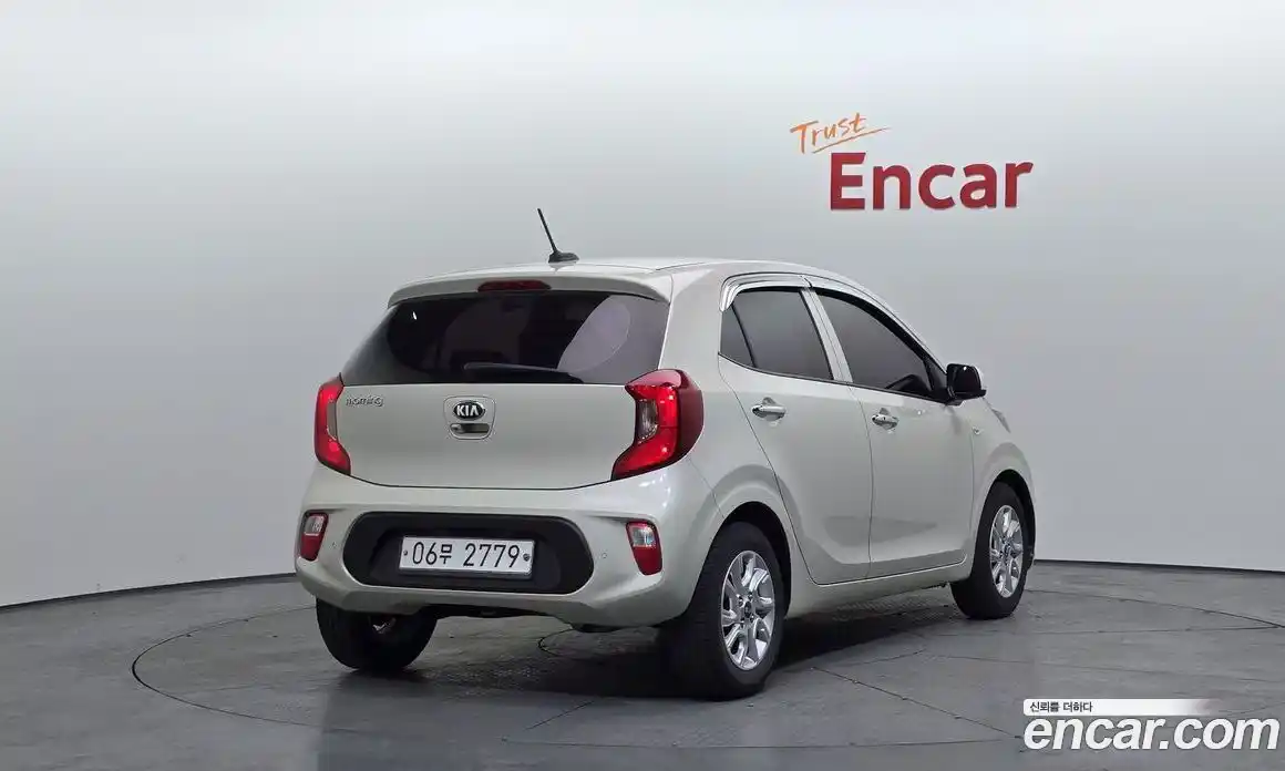 Kia Morning 2018 1.0 Автомат в Москве № 288296, фото 12