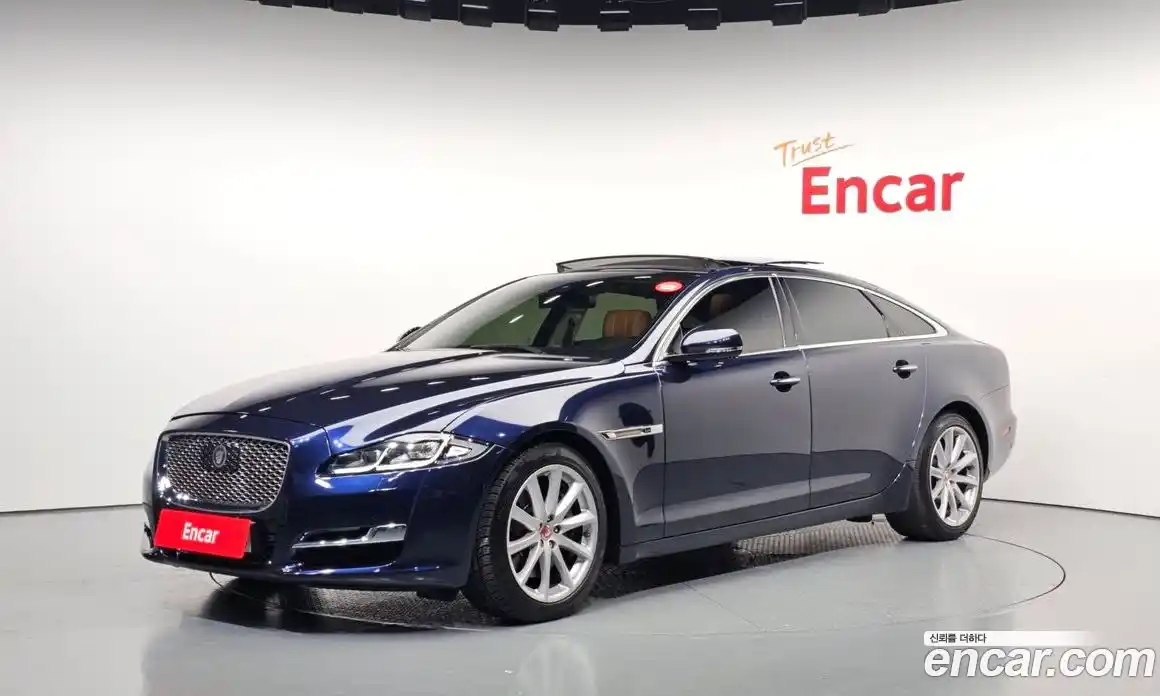 Jaguar XJ 2017 3.0 Автомат в Москве № 305049, фото 3