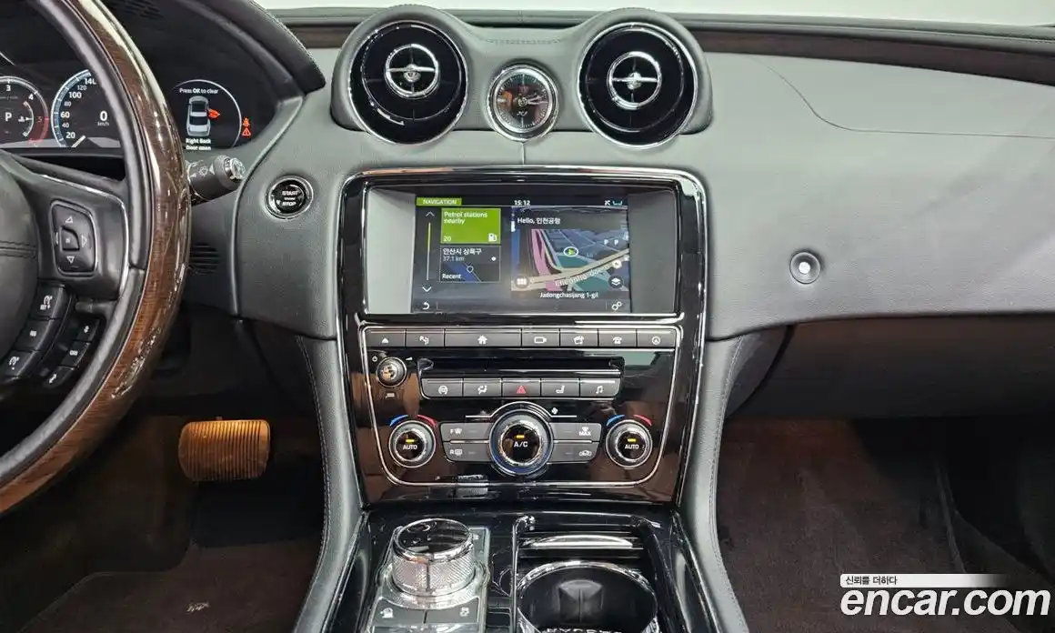 Jaguar XJ 2017 3.0 Автомат в Москве № 305049, фото 8