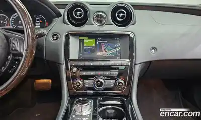 Jaguar XJ 2017 3.0 Автомат в Москве № 305049, миниатюра 8