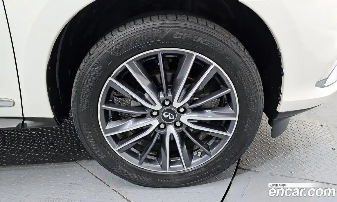 Infiniti QX60 2017 3.5 Автомат в Москве № 305312, фото 1