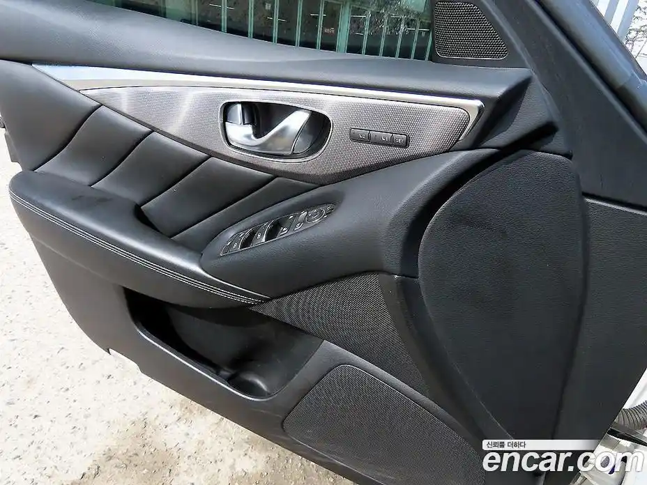 Infiniti Q50 2016 3.5 Автомат в Москве № 305563, фото 11