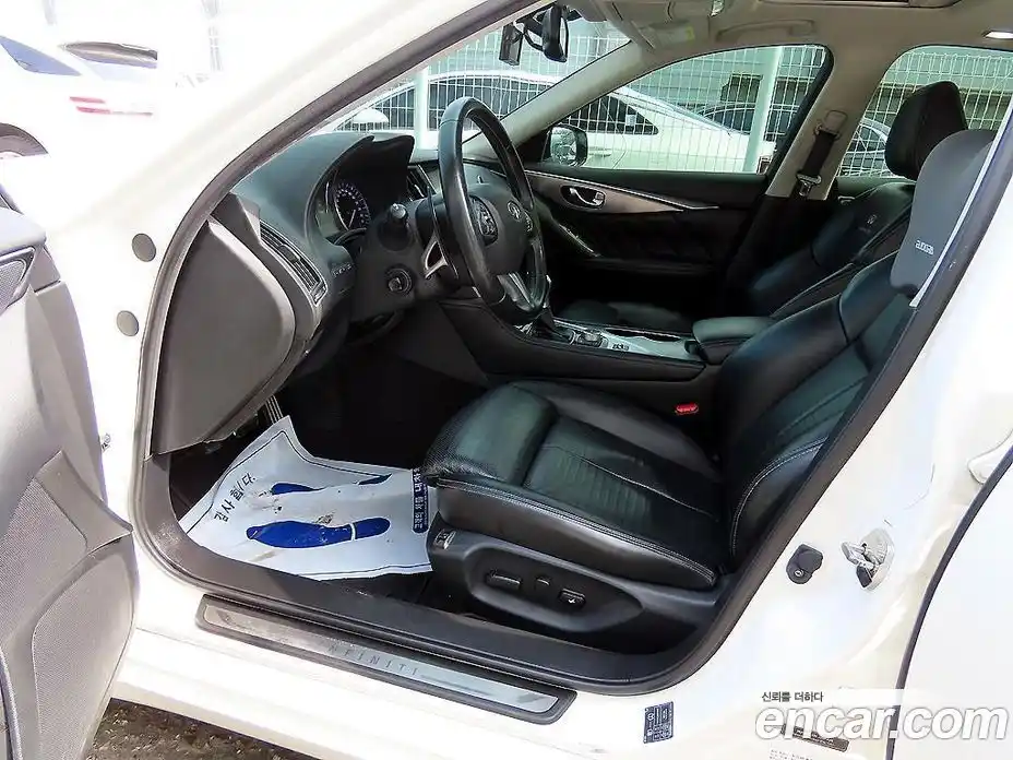 Infiniti Q50 2016 3.5 Автомат в Москве № 305563, фото 5