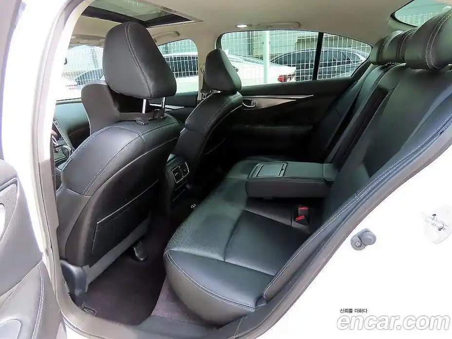 Infiniti Q50 2016 3.5 Автомат в Москве № 305563, фото 6