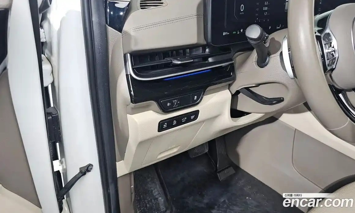 Kia Canival 2024 3.5 Автомат в Москве № 308334, фото 15