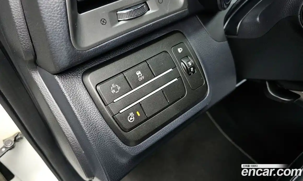 SsangYong TIBOLI 2016 1.6 Автомат в Москве № 31598, фото 17