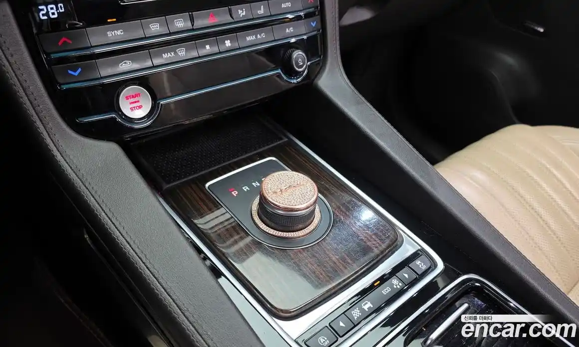 Jaguar F-Pace 2018 2.0 Автомат в Москве № 320239, фото 7