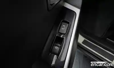 SsangYong Korando 2014 2.0 Автомат в Москве № 33086, миниатюра 10