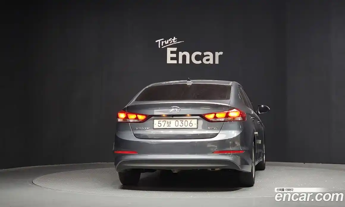 Hyundai Avante 2017 1.6 Автомат в Москве № 336029, фото 15