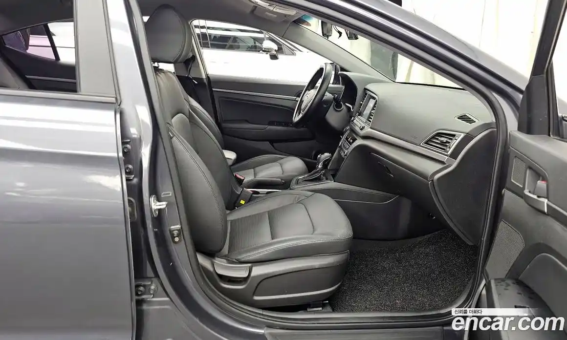 Hyundai Avante 2017 1.6 Автомат в Москве № 336029, фото 19