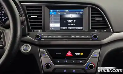 Hyundai Avante 2017 1.6 Автомат в Москве № 336029, миниатюра 3