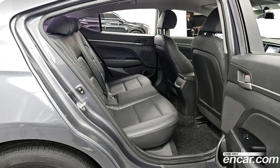 Hyundai Avante 2017 1.6 Автомат в Москве № 336029, фото 7