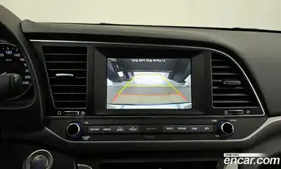 Hyundai Avante 2017 1.6 Автомат в Москве № 336029, миниатюра 8