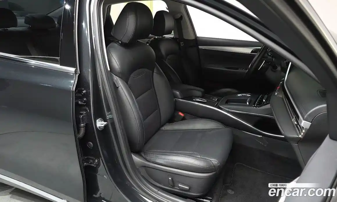 Hyundai Grandeur 2020 2.5 Автомат в Москве № 336121, фото 19