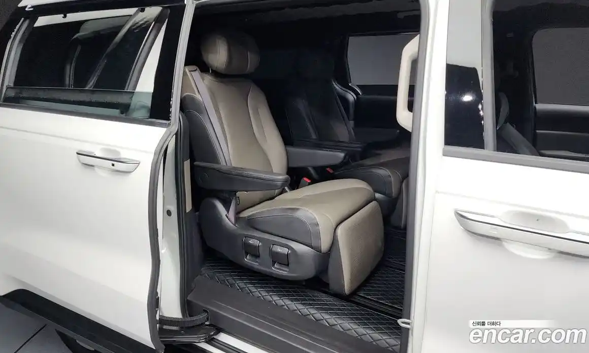 Kia Canival 2024 2.2 Автомат в Москве № 345937, фото 12