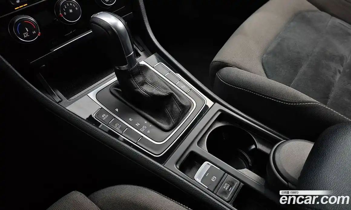 Volkswagen Golf 2015 1.6 Автомат в Москве № 358136, фото 9