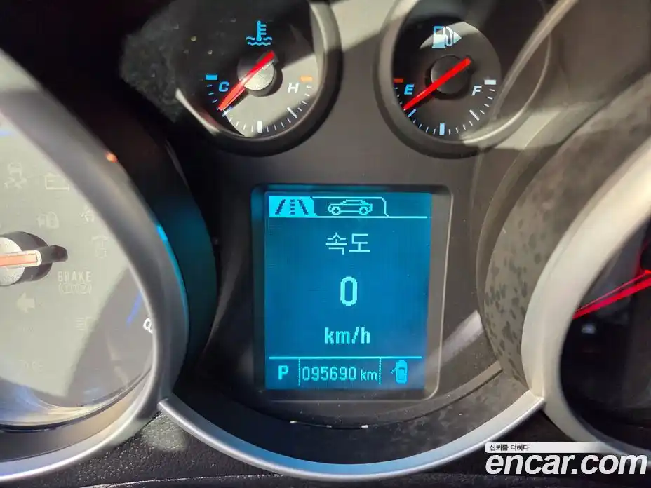 Chevrolet Cruze 2014 1.8 Автомат в Москве № 37016, фото 8