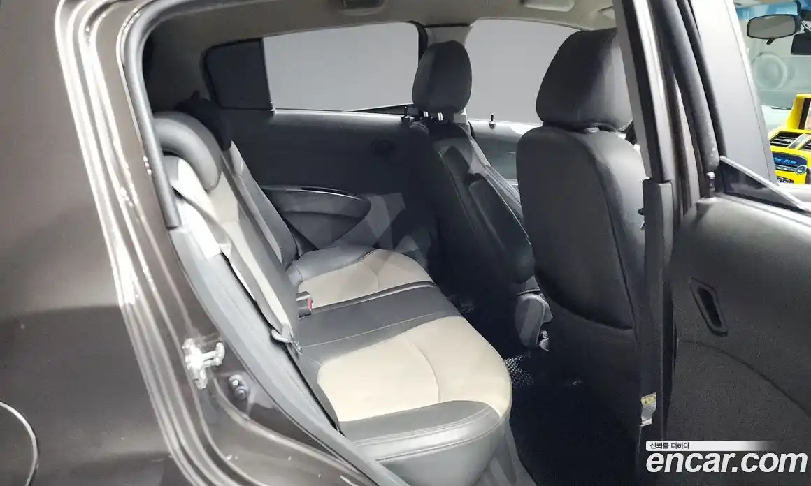 Chevrolet Spark 2012 1.0 Автомат в Москве № 37443, фото 9