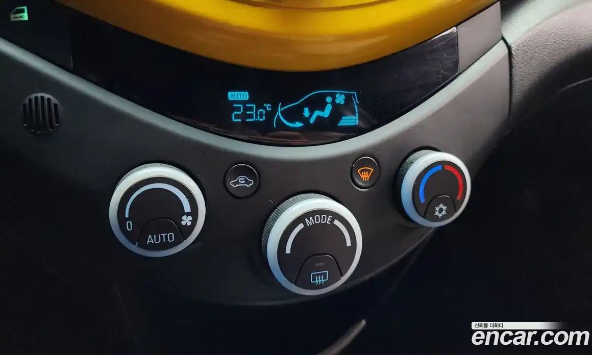 Chevrolet Spark 2012 1.0 Автомат в Москве № 37443, фото 10