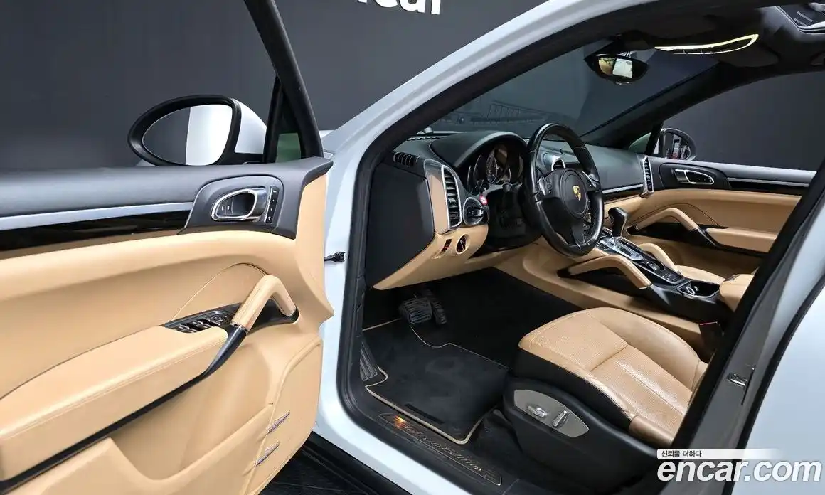 Porsche Cayenne 2014 3.0 Автомат в Москве № 392250, фото 11