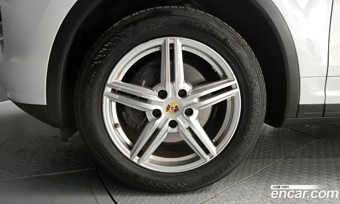 Porsche Cayenne 2014 3.0 Автомат в Москве № 392250, фото 5