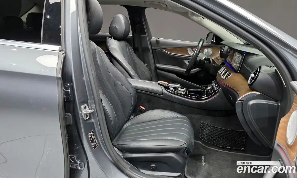 Mercedes-Benz E-Class 2020 2.0 Автомат в Москве № 413500, фото 11