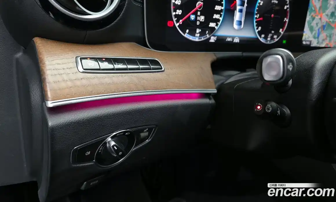 Mercedes-Benz E-Class 2020 2.0 Автомат в Москве № 413500, фото 14