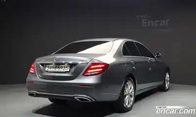 Mercedes-Benz E-Class 2020 2.0 Автомат в Москве № 413500, миниатюра 2