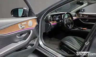 Mercedes-Benz E-Class 2020 2.0 Автомат в Москве № 413500, миниатюра 10