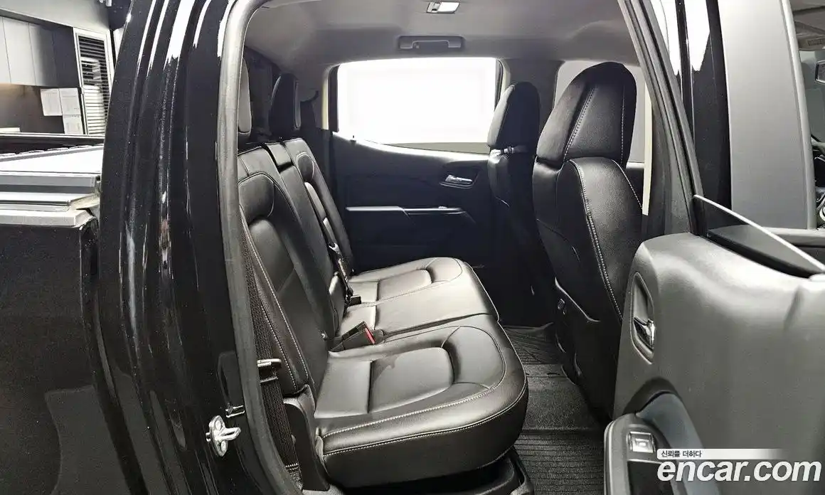 Chevrolet Colorado 2022 3.6 Автомат в Москве № 454841, фото 11