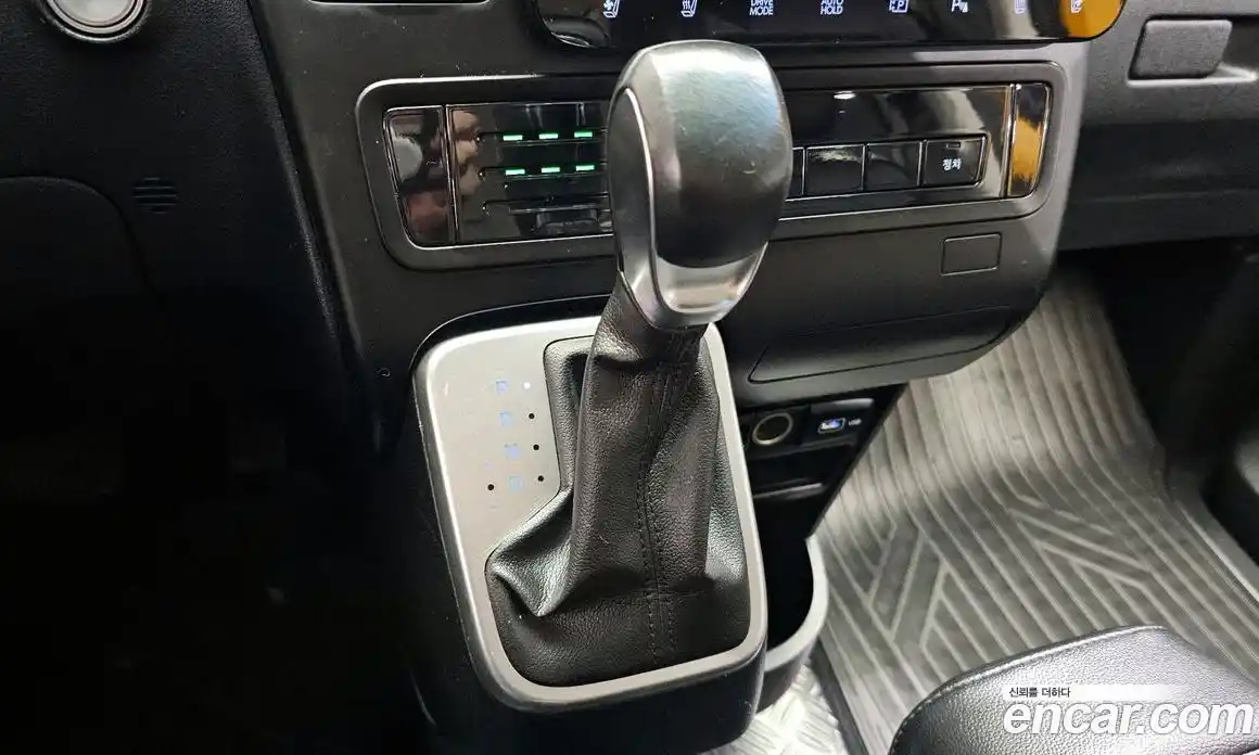 Hyundai Staria 2022 3.5 Автомат в Москве № 458417, фото 9