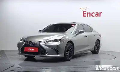 Lexus ES, 2019