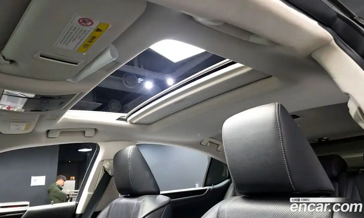 Lexus ES 2019 2.5 Автомат в Москве № 466009, фото 18